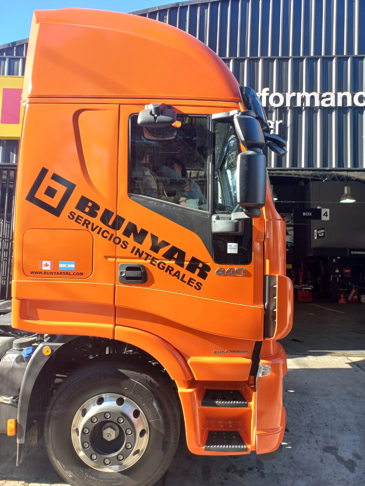 Bunyar SRL - Logística y Transporte. Contratar ahora